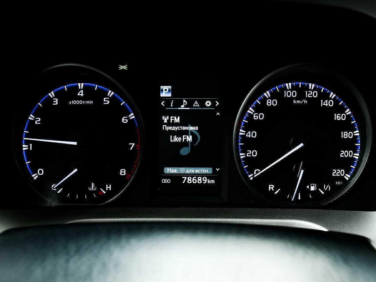 Купить Toyota RAV4 с пробегом. Фото: #9