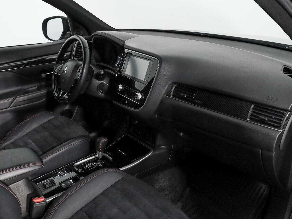 Купить Mitsubishi Outlander с пробегом. Фото: #12
