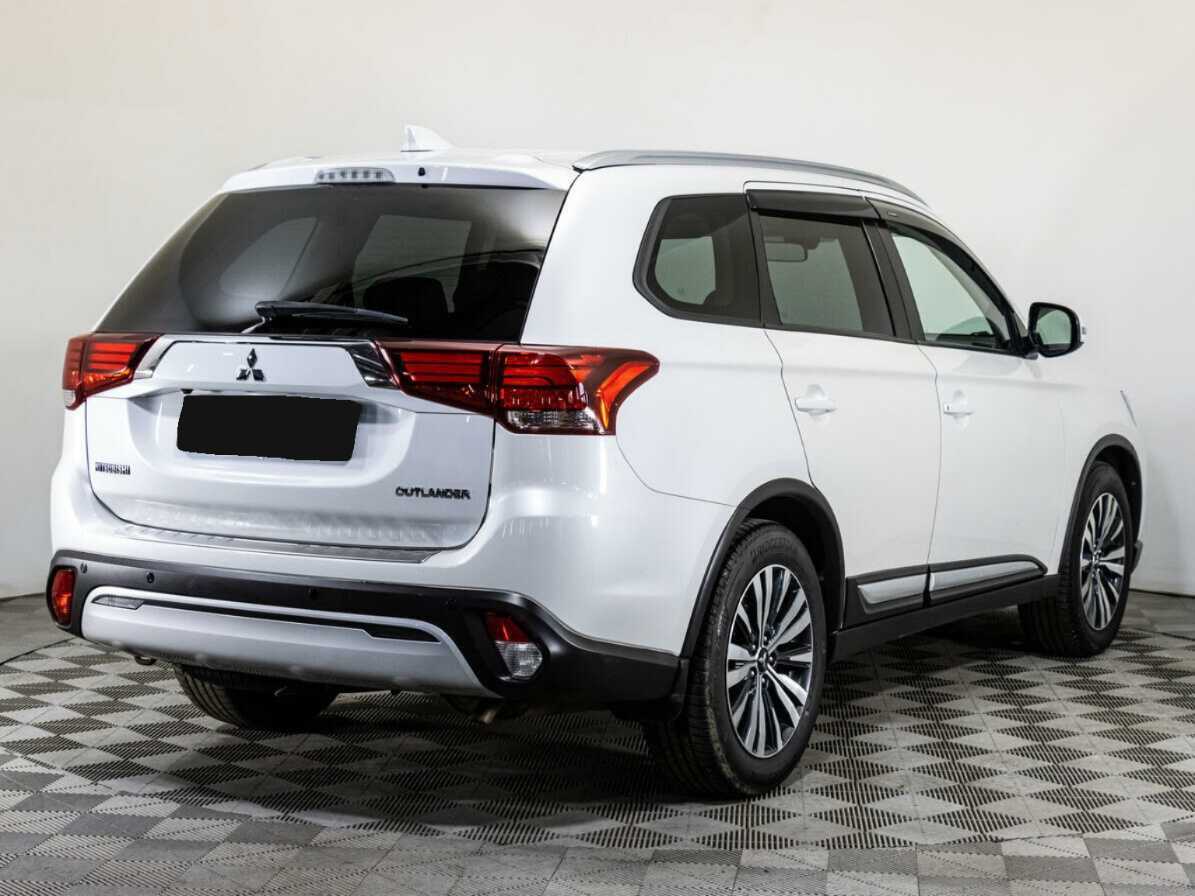 Купить Mitsubishi Outlander с пробегом. Фото: #4