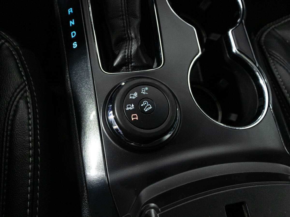 Купить Ford Explorer с пробегом. Фото: #17