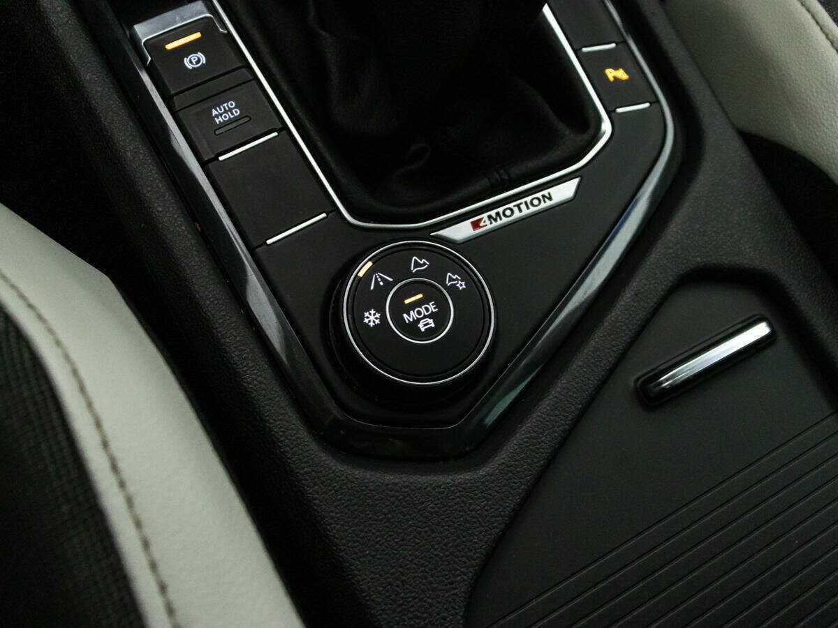 Купить Volkswagen Tiguan с пробегом. Фото: #17