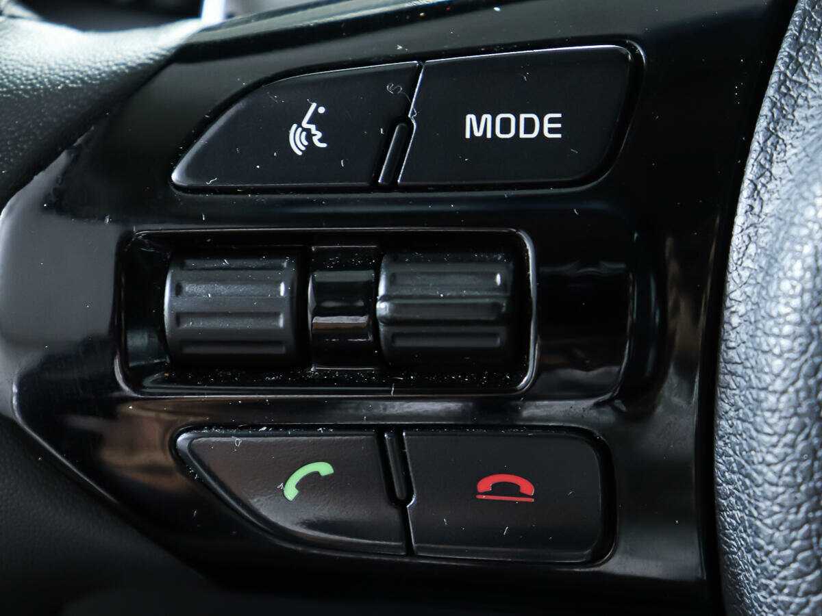 Купить Kia Sorento с пробегом. Фото: #18