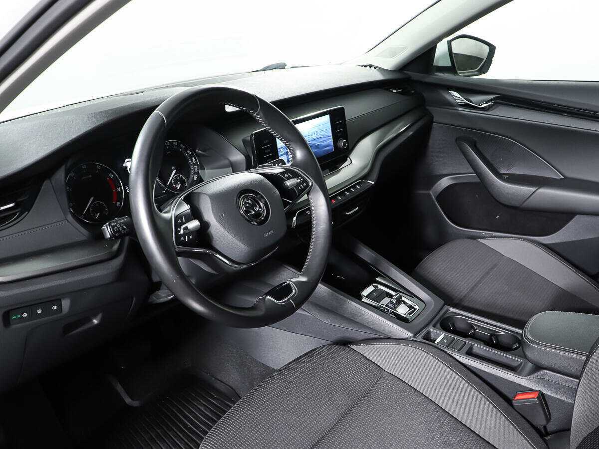 Купить Skoda Octavia с пробегом. Фото: #12