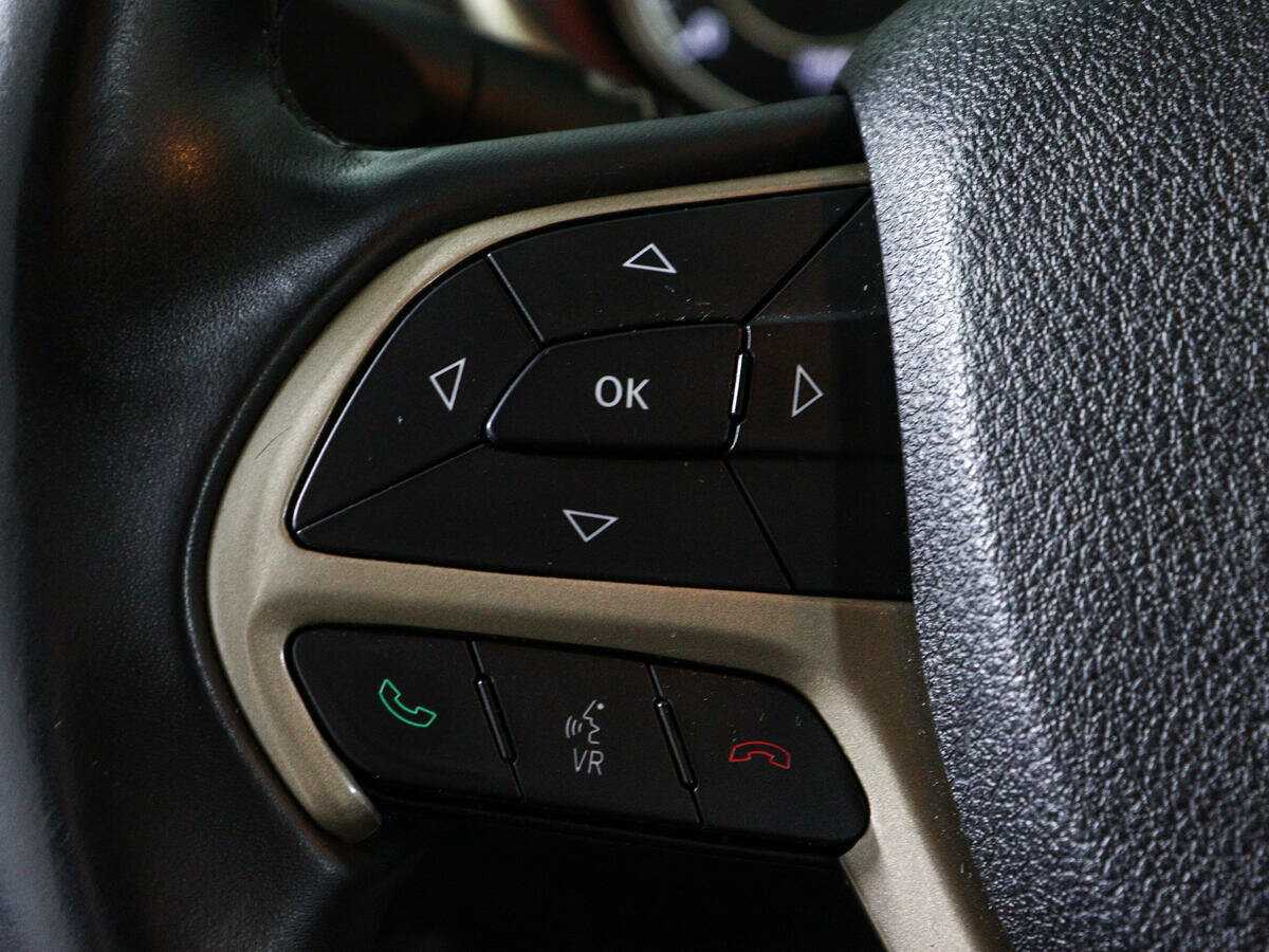 Купить Jeep Cherokee с пробегом. Фото: #15