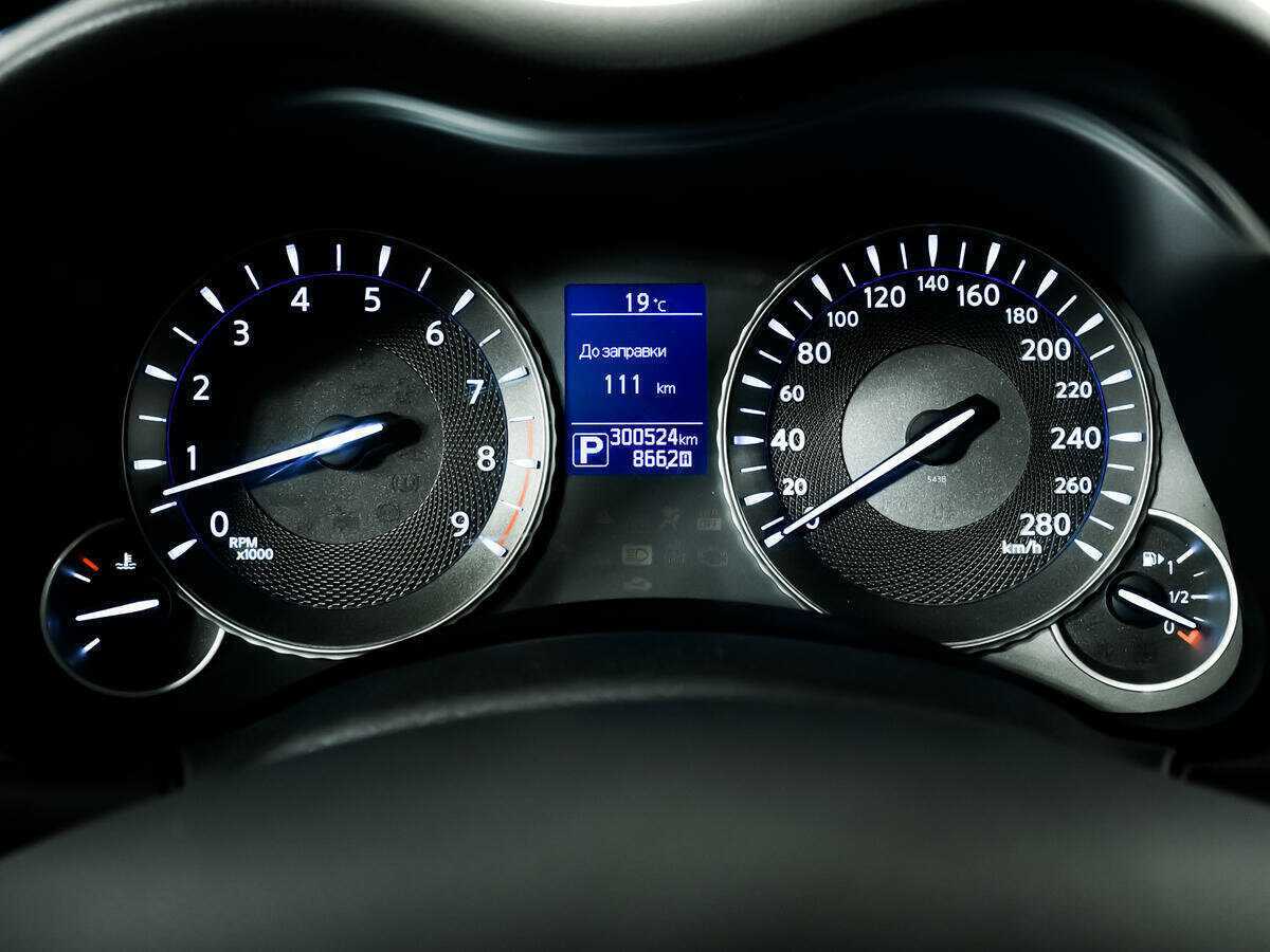 Купить Infiniti Q70 с пробегом. Фото: #9