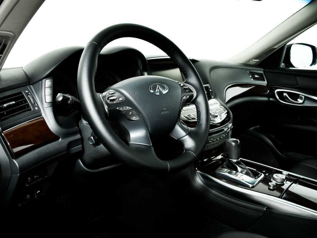 Купить Infiniti Q70 с пробегом. Фото: #12