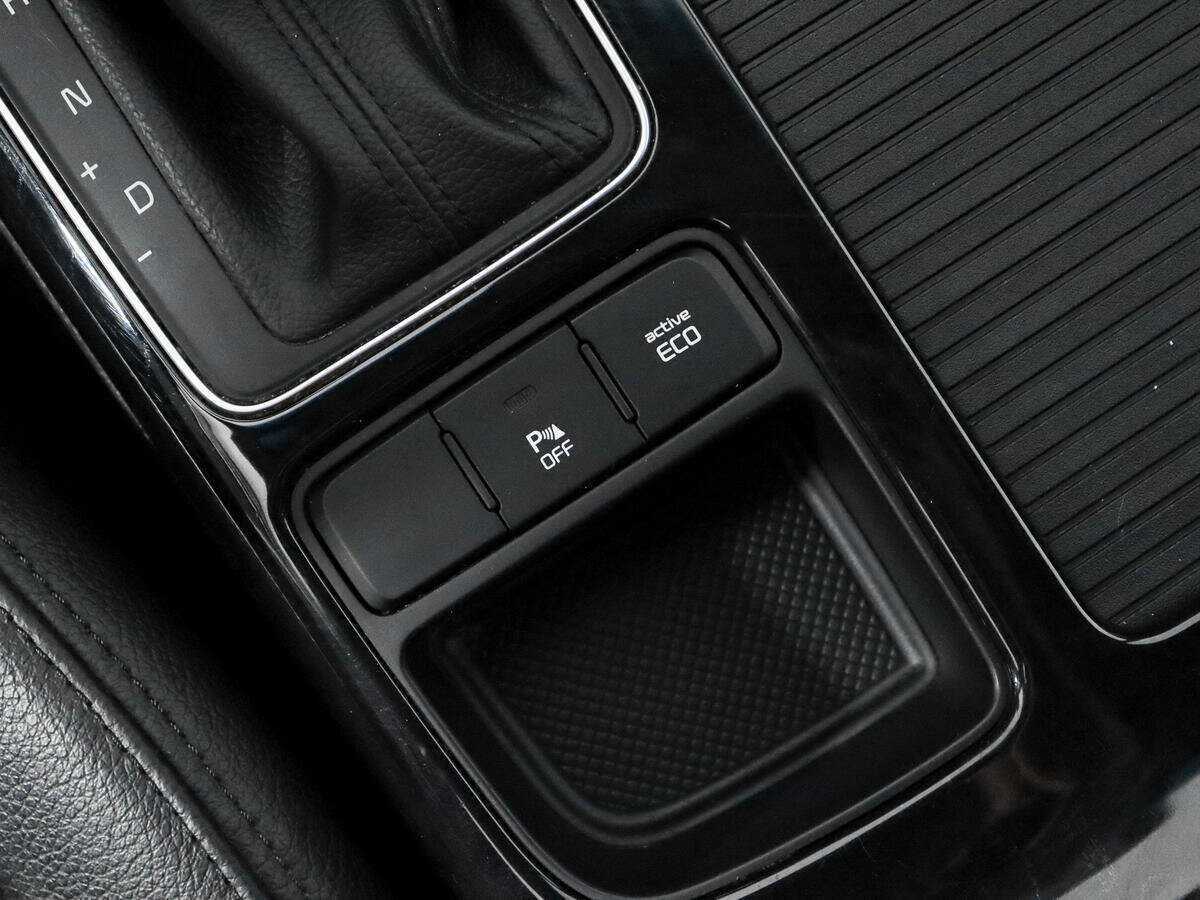 Купить Kia Sorento с пробегом. Фото: #10