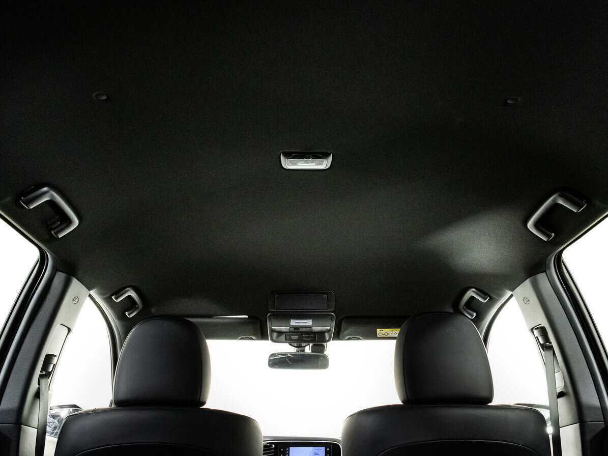 Купить Mitsubishi Outlander с пробегом. Фото: #19