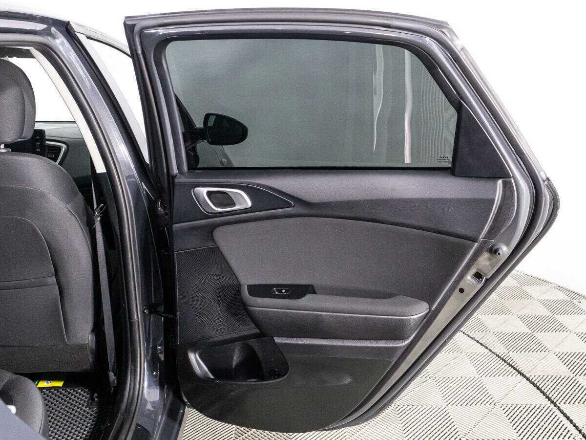 Купить Kia Ceed с пробегом. Фото: #25