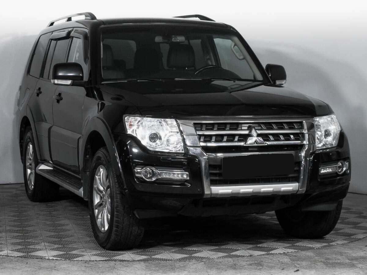 Купить Mitsubishi Pajero с пробегом. Фото: #2