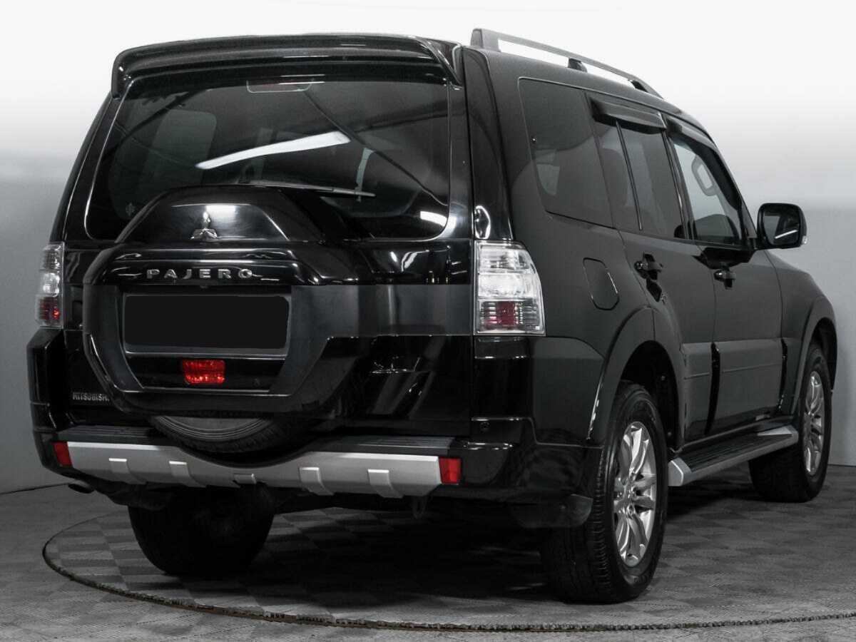 Купить Mitsubishi Pajero с пробегом. Фото: #4