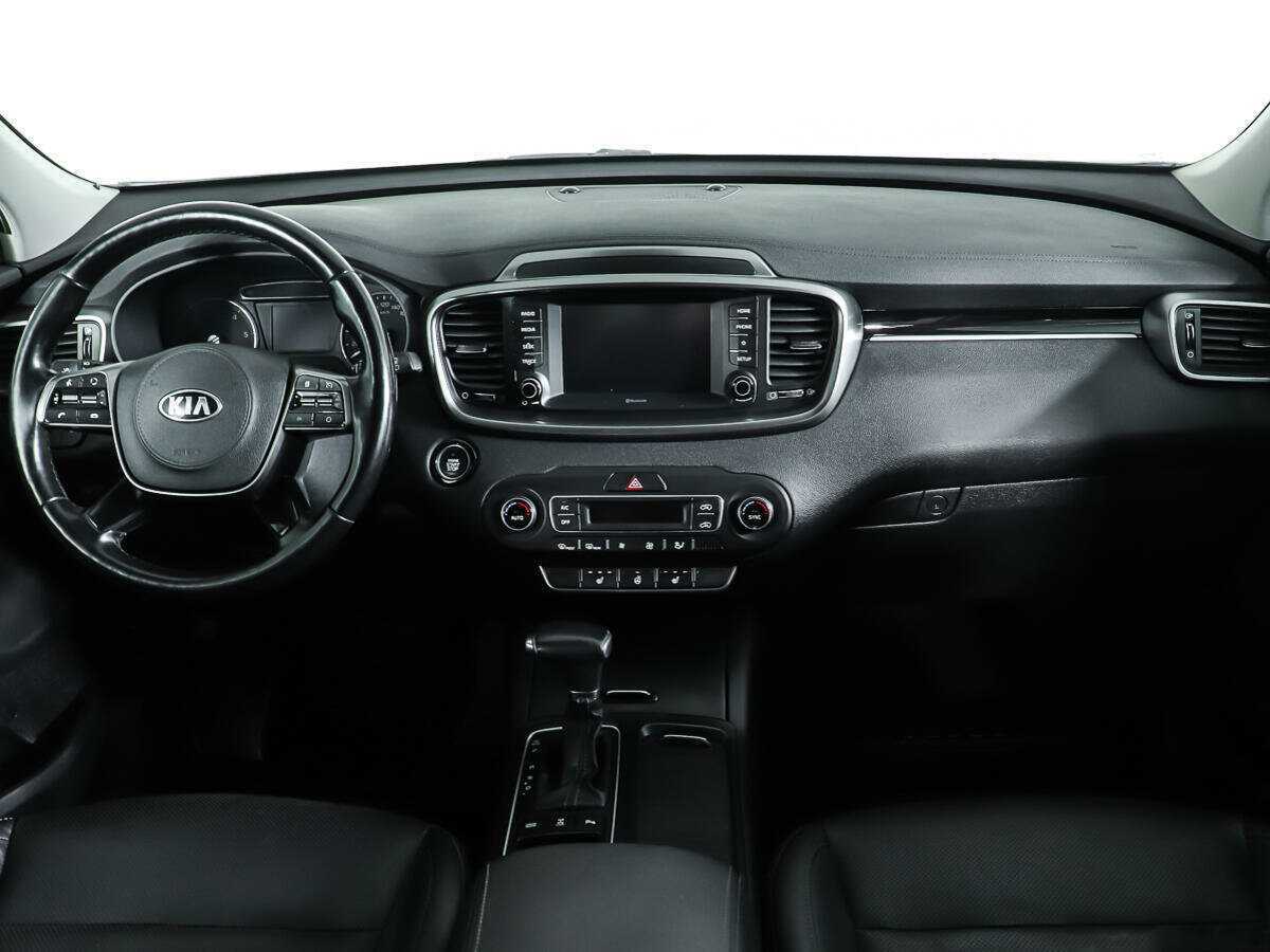 Купить Kia Sorento с пробегом. Фото: #9