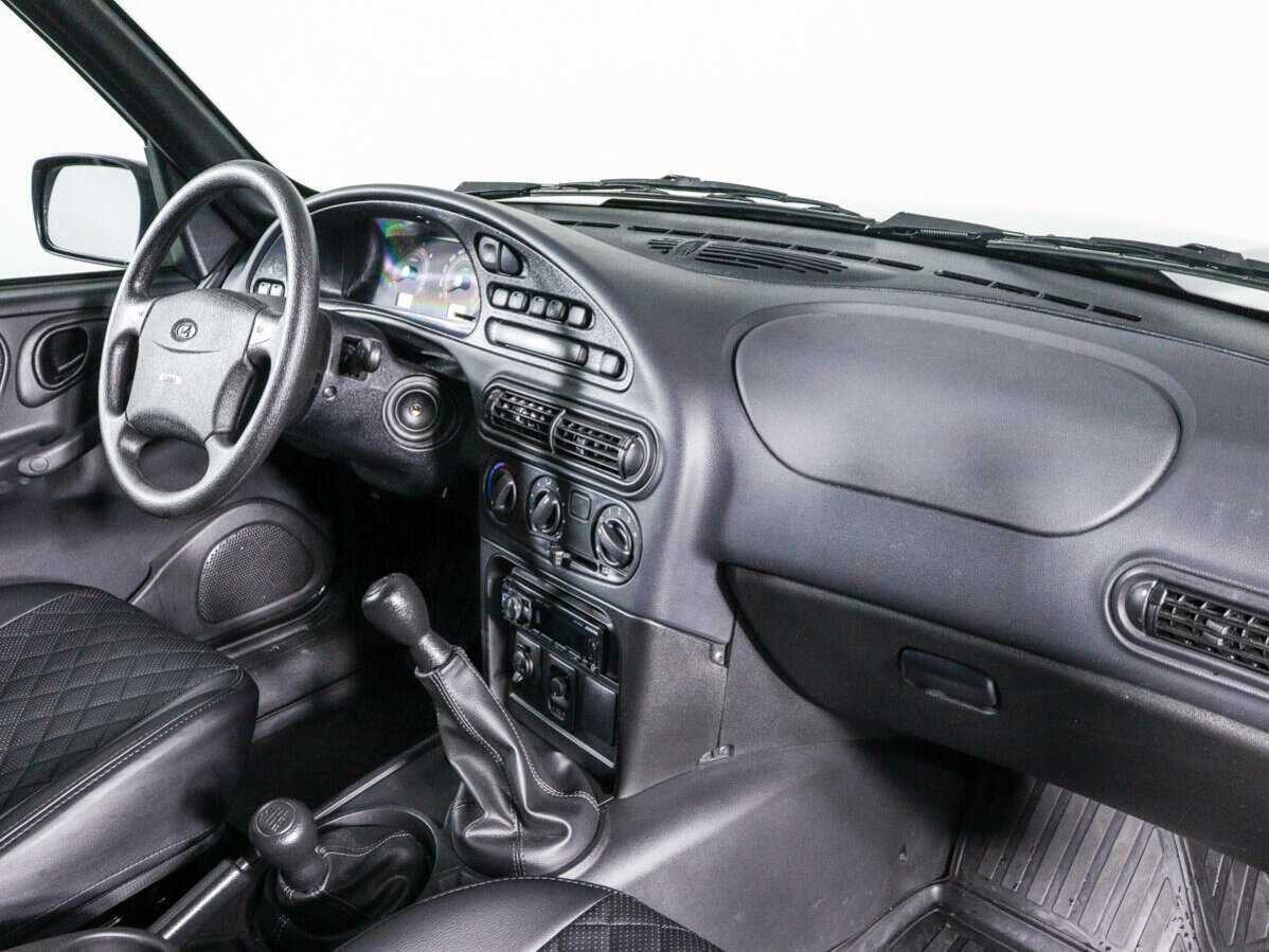 Купить Lada (ВАЗ) Niva с пробегом. Фото: #8