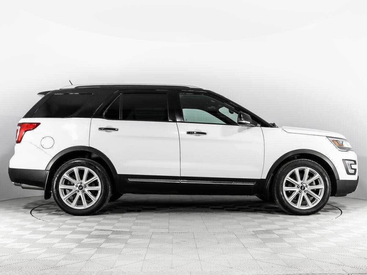 Купить Ford Explorer с пробегом. Фото: #3