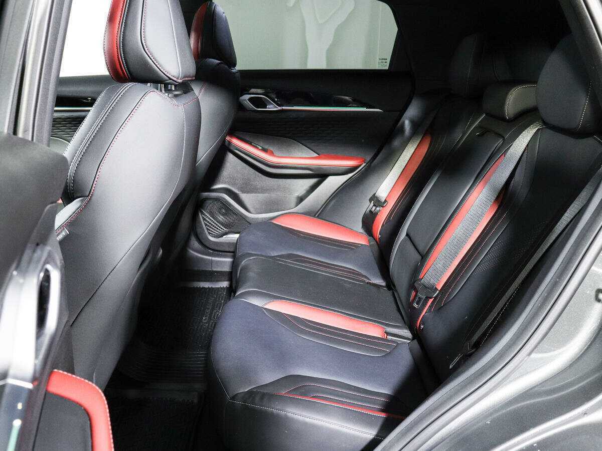 Купить Geely Coolray с пробегом. Фото: #9