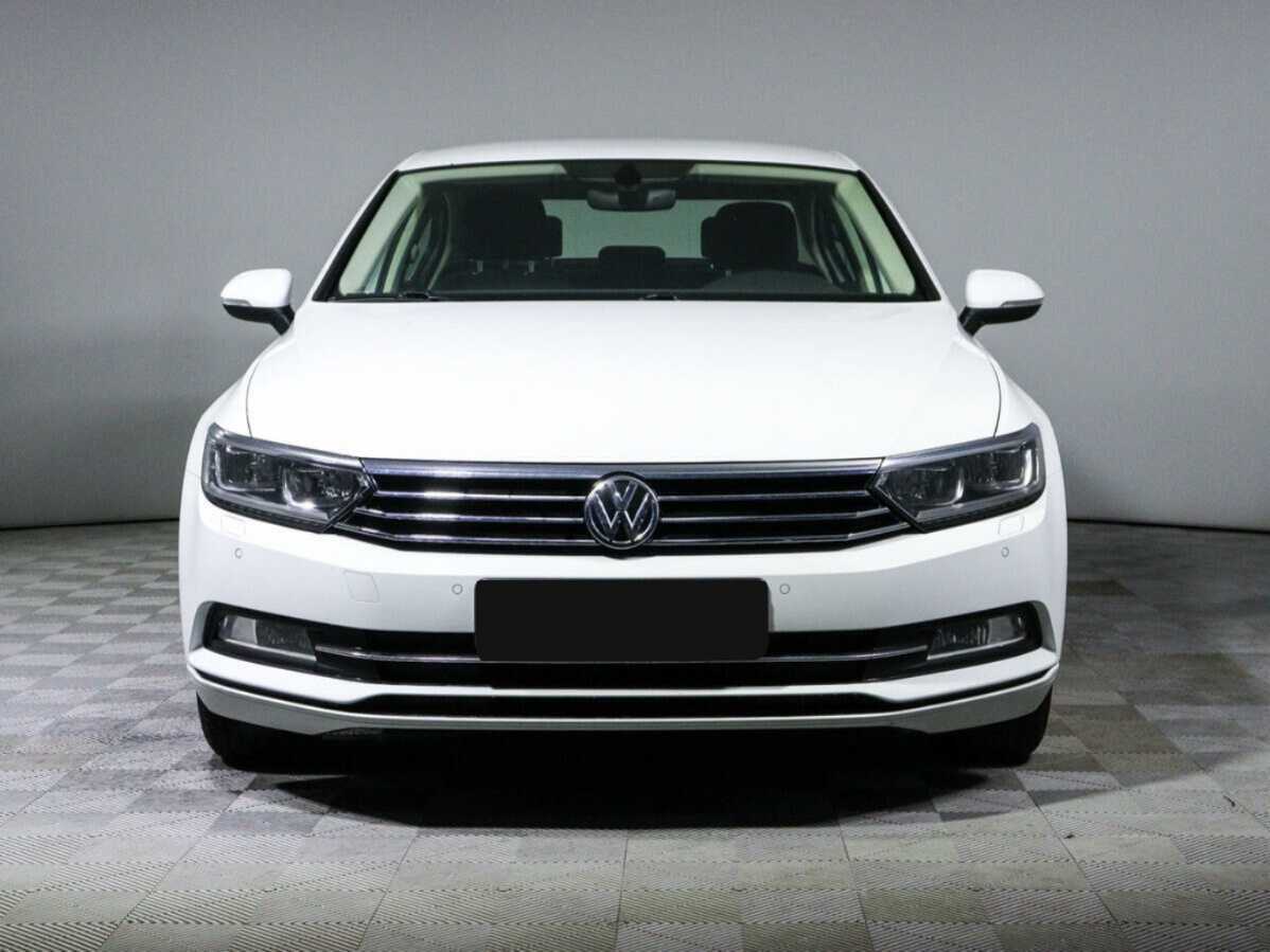 Купить Volkswagen Passat с пробегом. Фото: #1