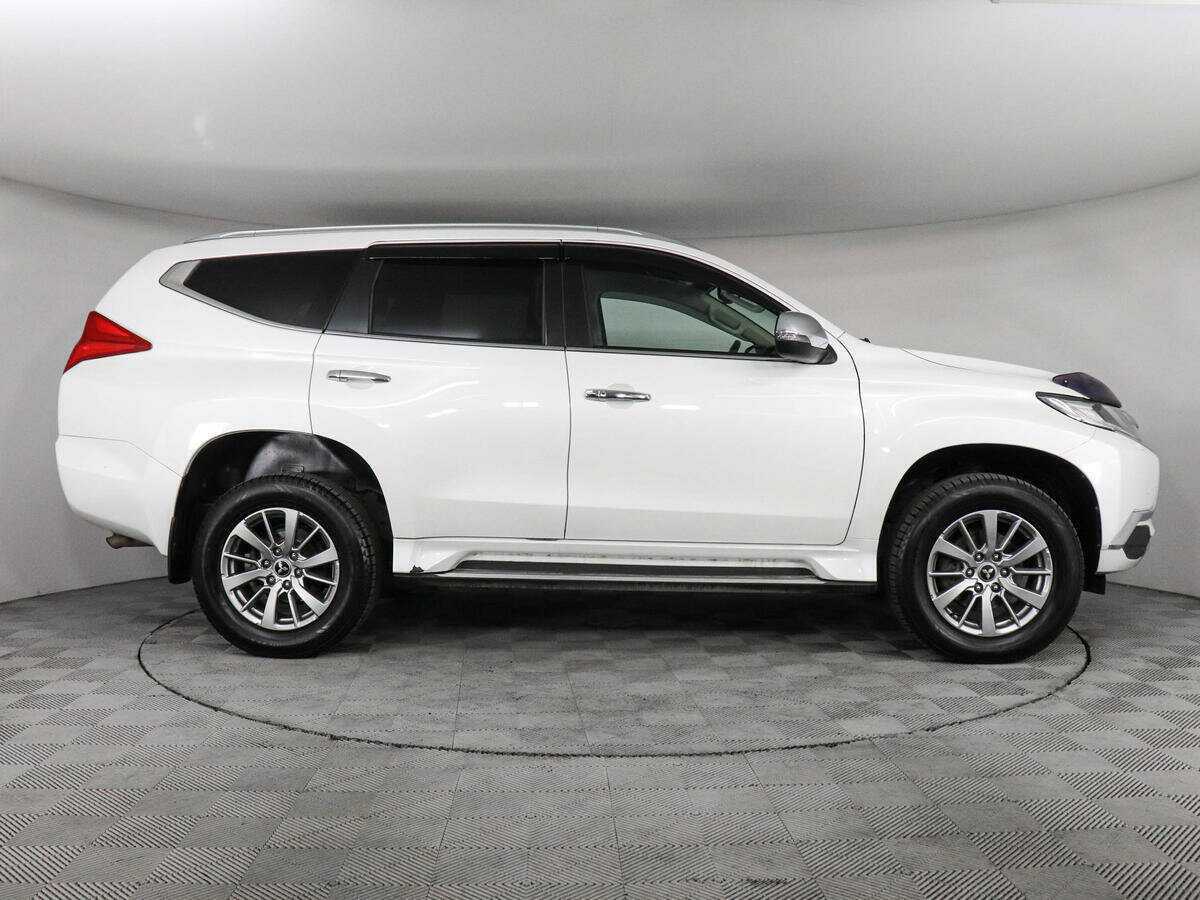 Купить Mitsubishi Pajero Sport с пробегом. Фото: #3