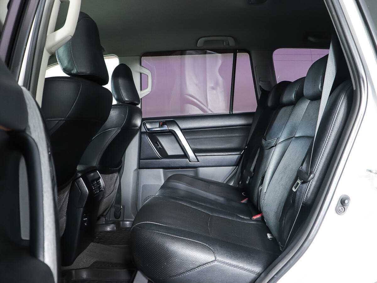 Купить Toyota Land Cruiser Prado с пробегом. Фото: #9