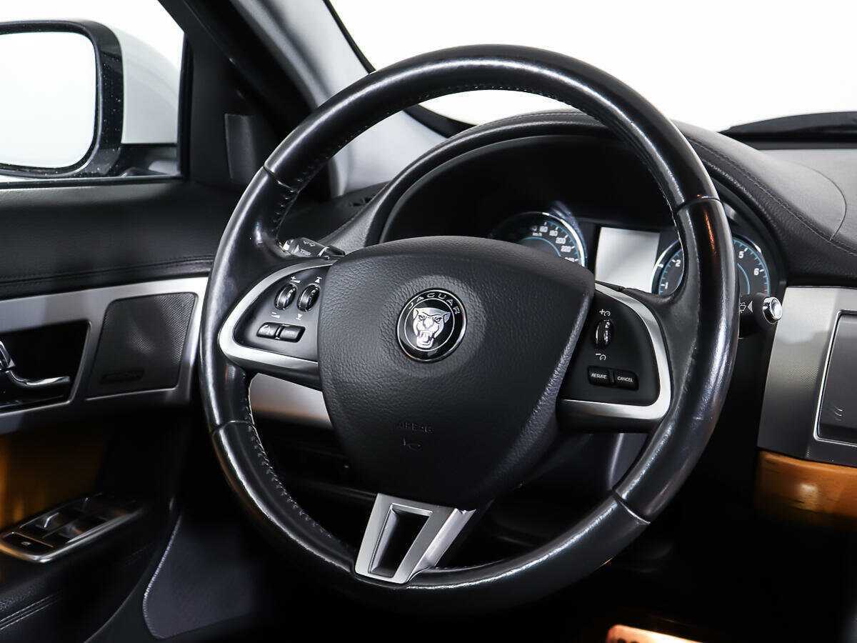 Купить Jaguar XF с пробегом. Фото: #14