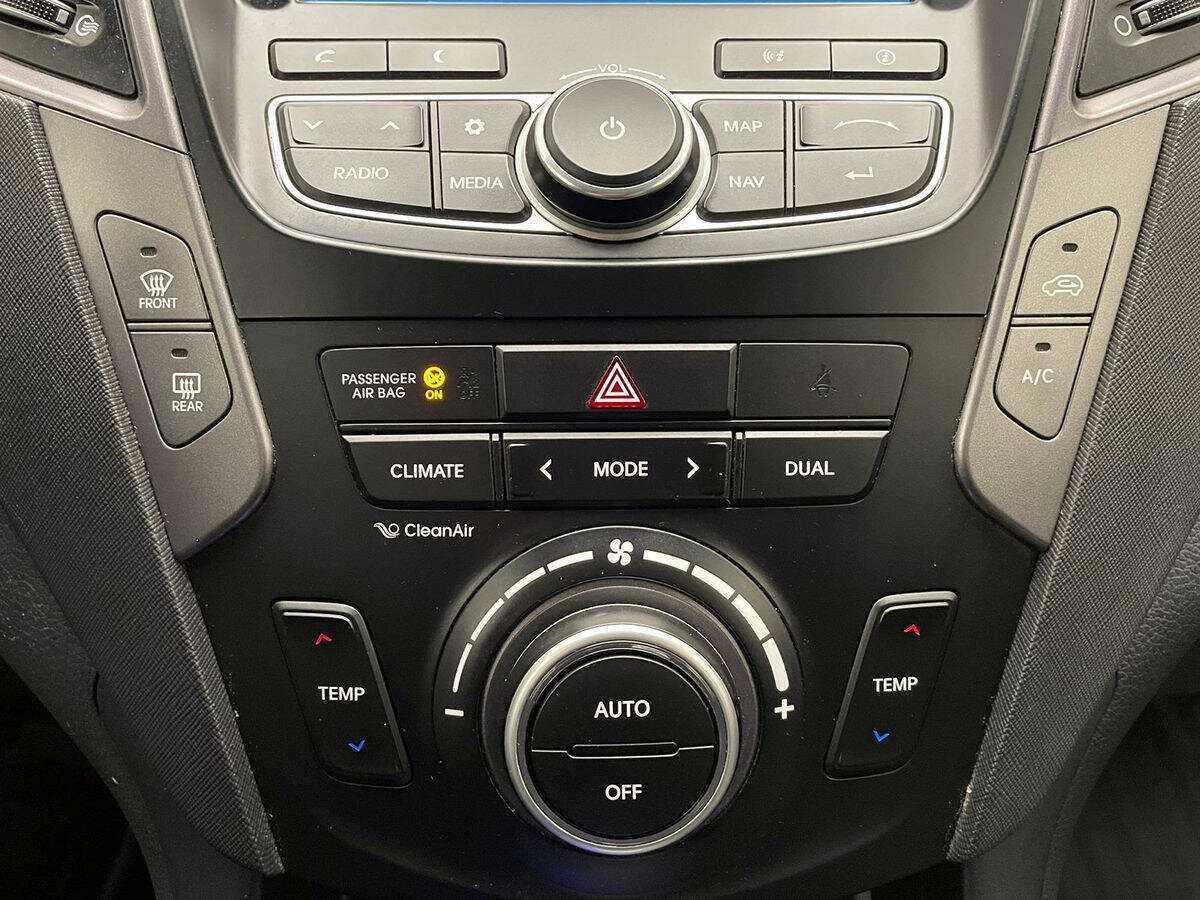 Купить Hyundai Santa Fe с пробегом. Фото: #22