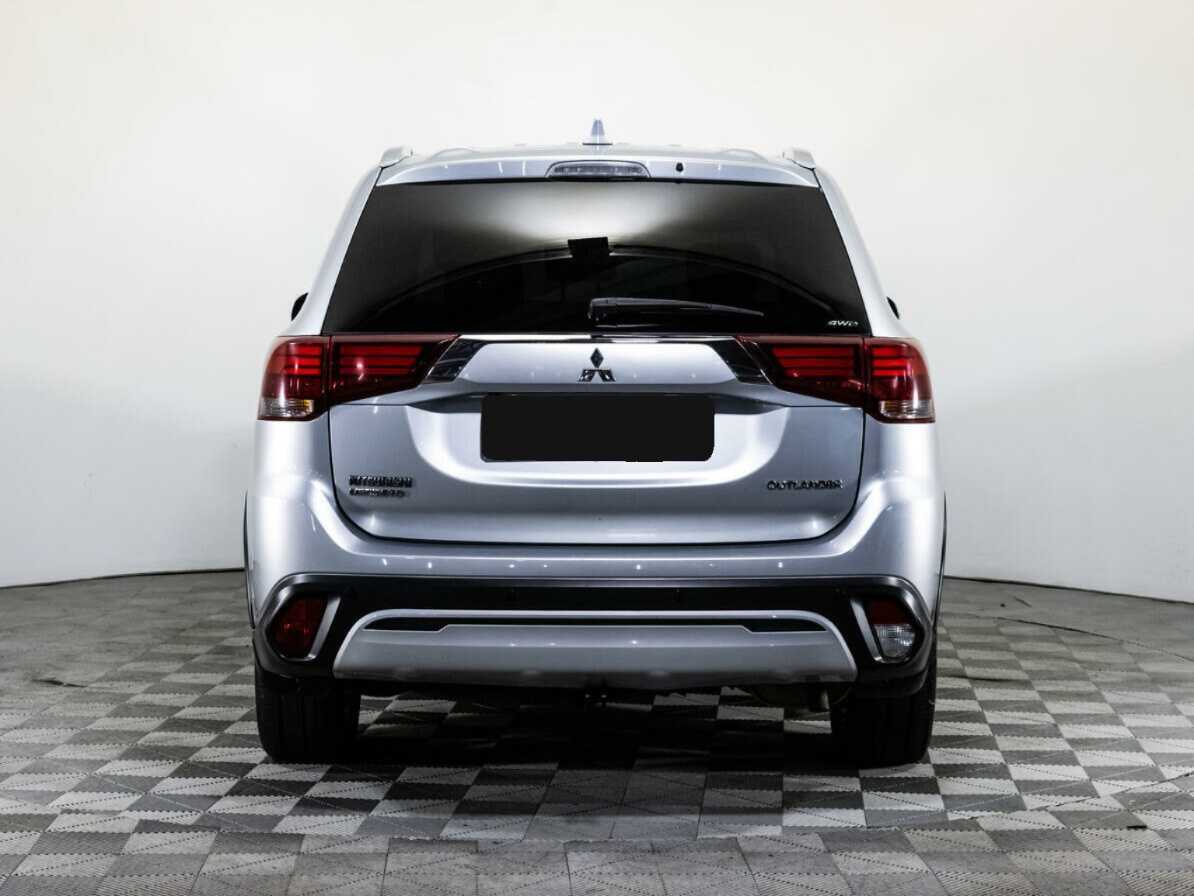 Купить Mitsubishi Outlander с пробегом. Фото: #4