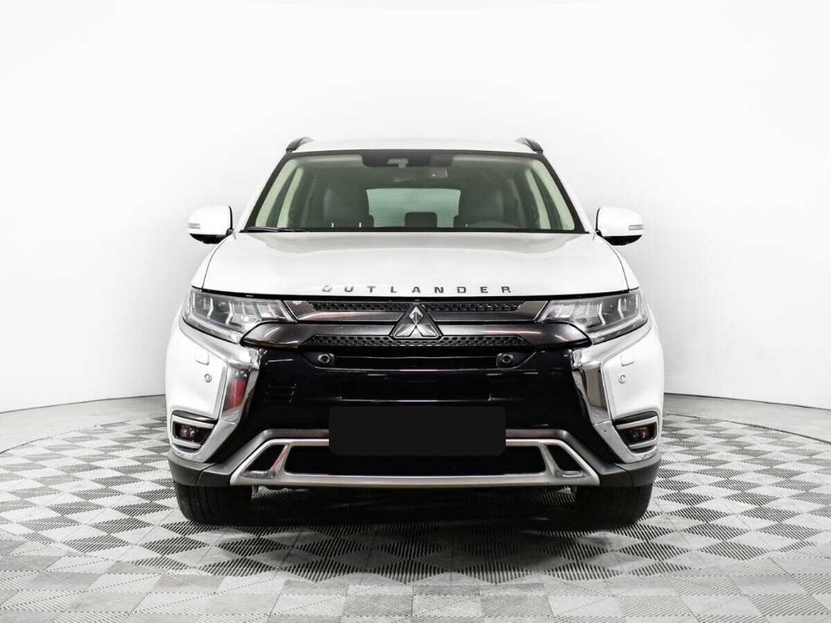 Купить Mitsubishi Outlander с пробегом. Фото: #1