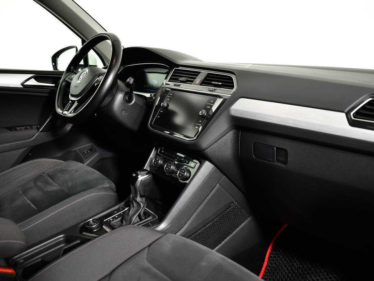 Купить Volkswagen Tiguan с пробегом. Фото: #8