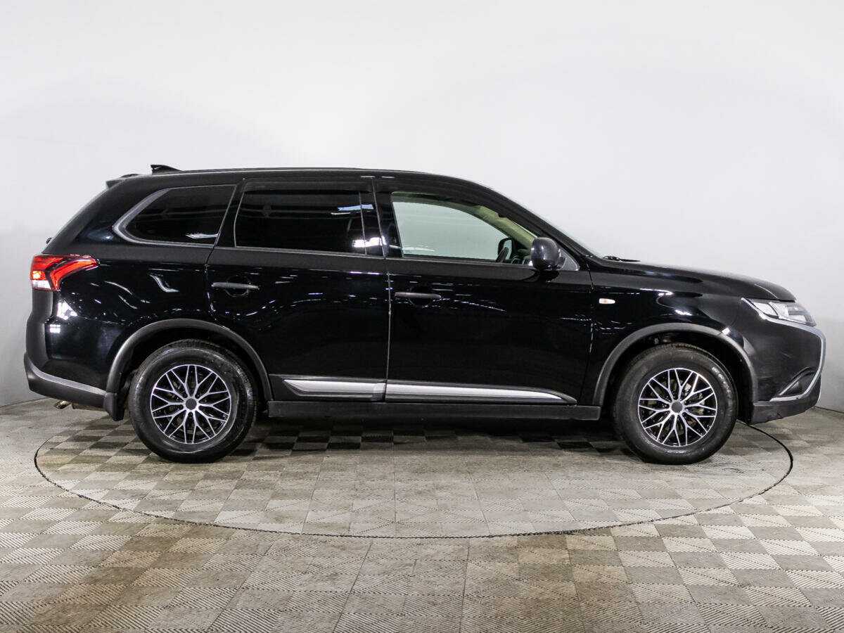Купить Mitsubishi Outlander с пробегом. Фото: #3