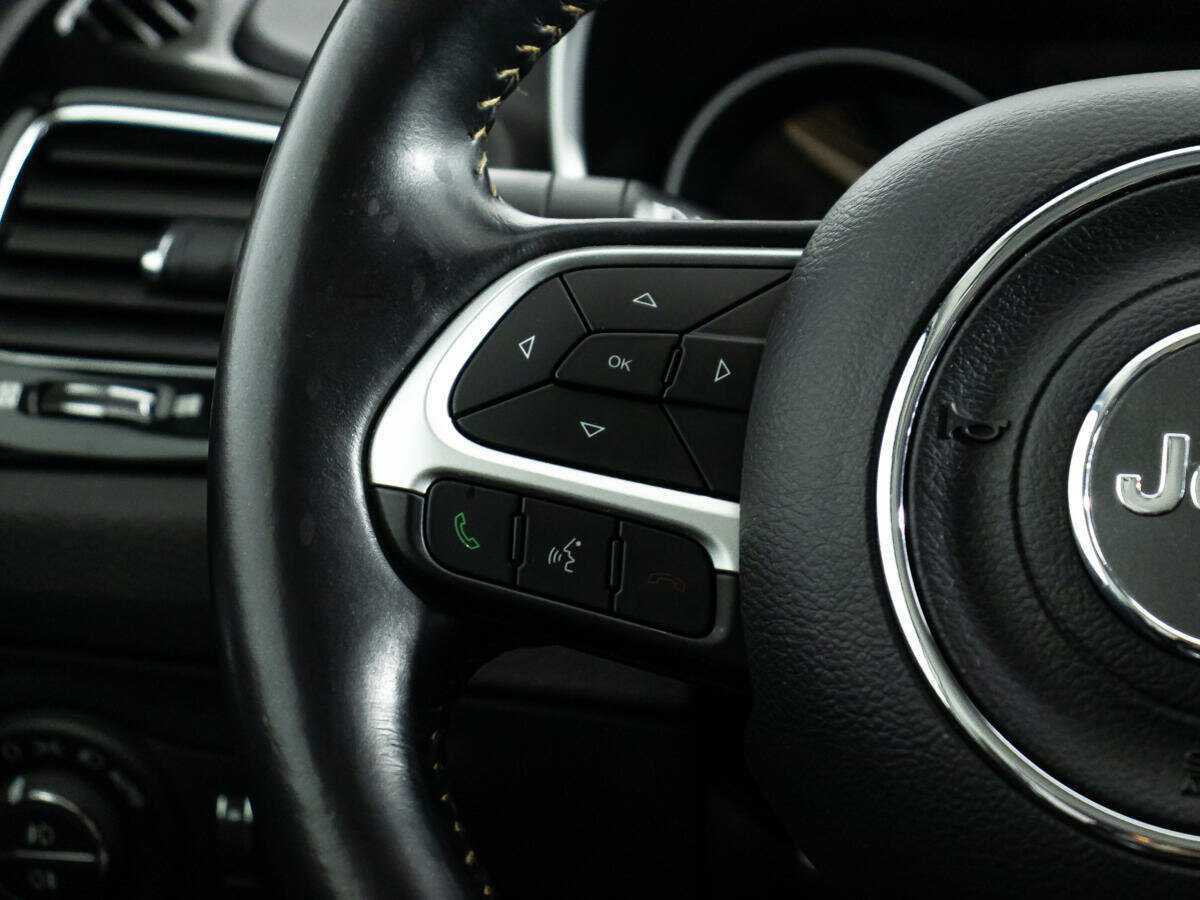 Купить Jeep Compass с пробегом. Фото: #18