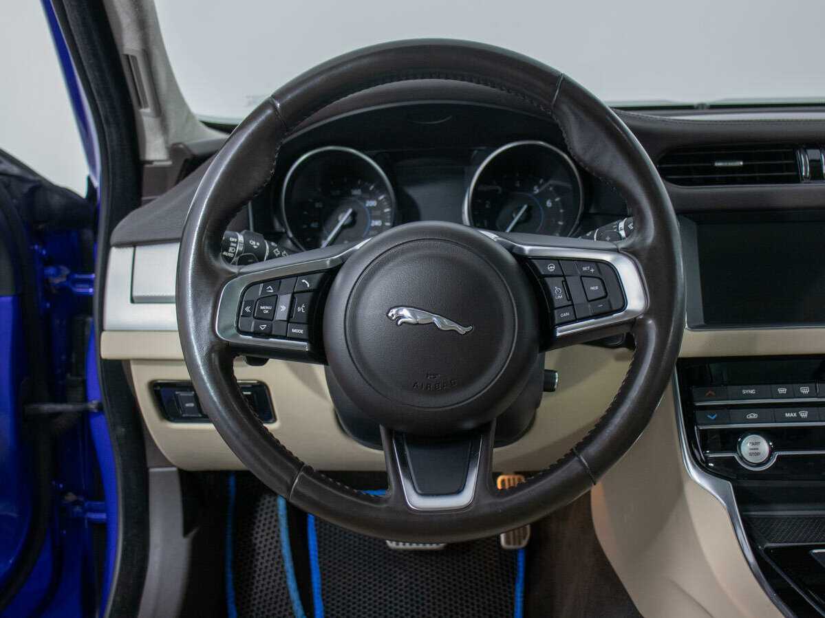 Купить Jaguar XF с пробегом. Фото: #19