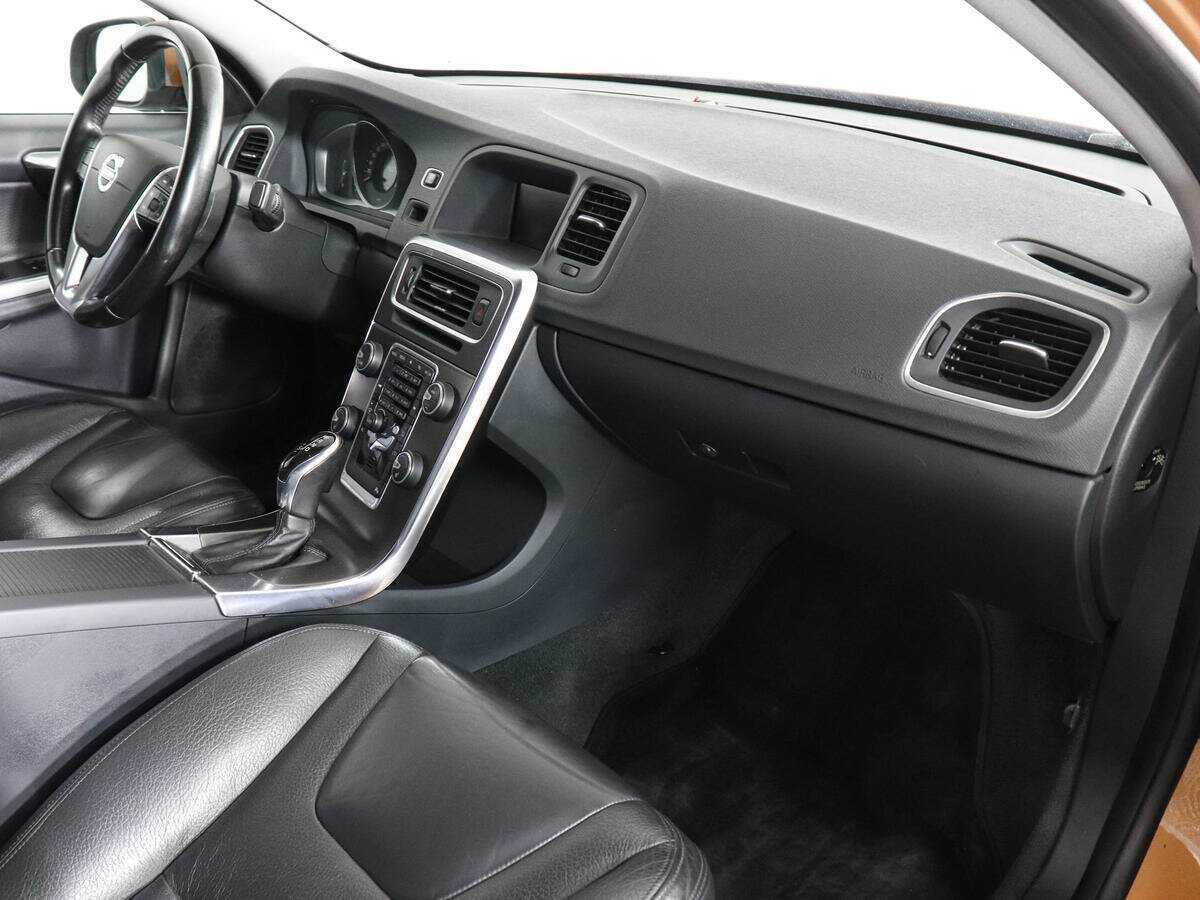 Купить Volvo S60 с пробегом. Фото: #9
