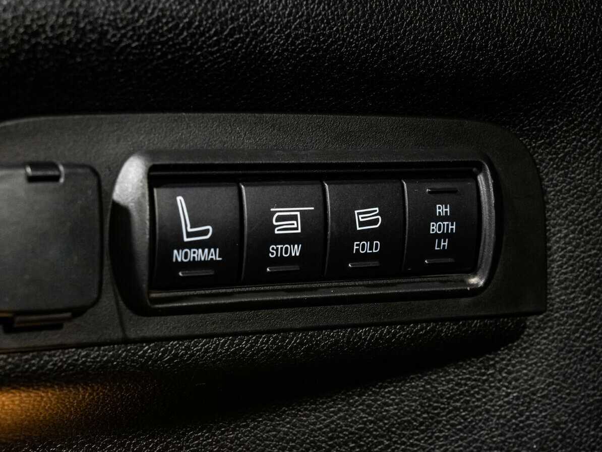 Купить Ford Explorer с пробегом. Фото: #23