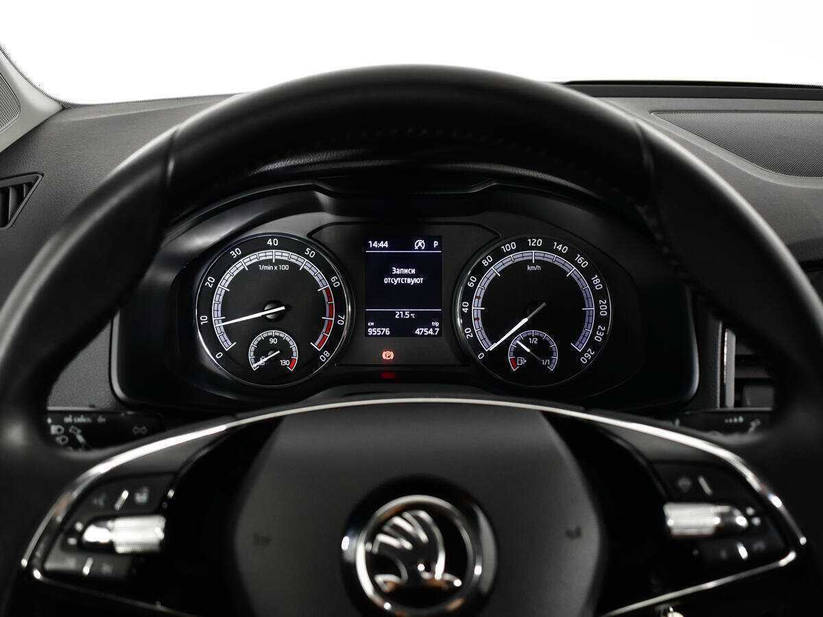 Купить Skoda Karoq с пробегом. Фото: #9