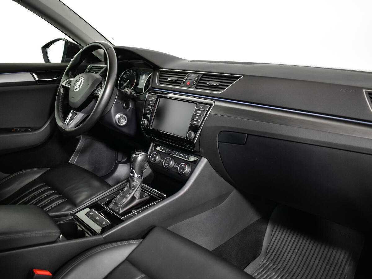 Купить Skoda Superb с пробегом. Фото: #8