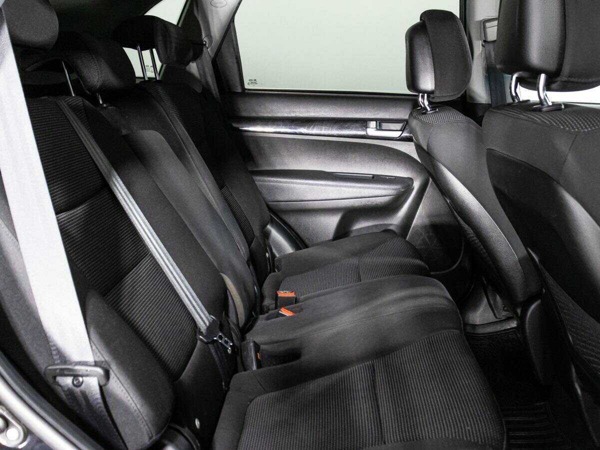Купить Kia Sorento с пробегом. Фото: #16