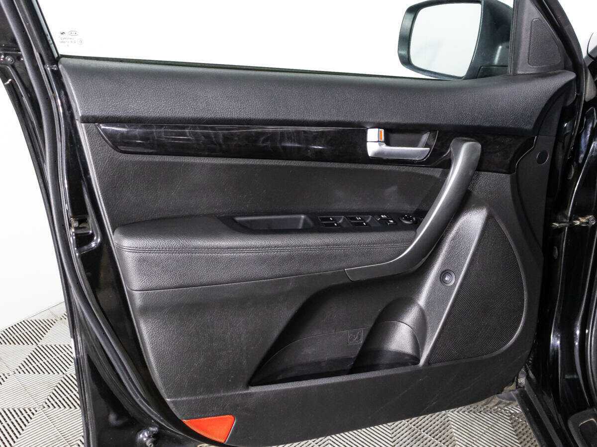 Купить Kia Sorento с пробегом. Фото: #21