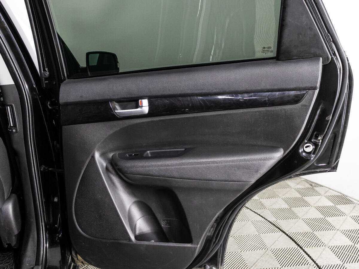 Купить Kia Sorento с пробегом. Фото: #23