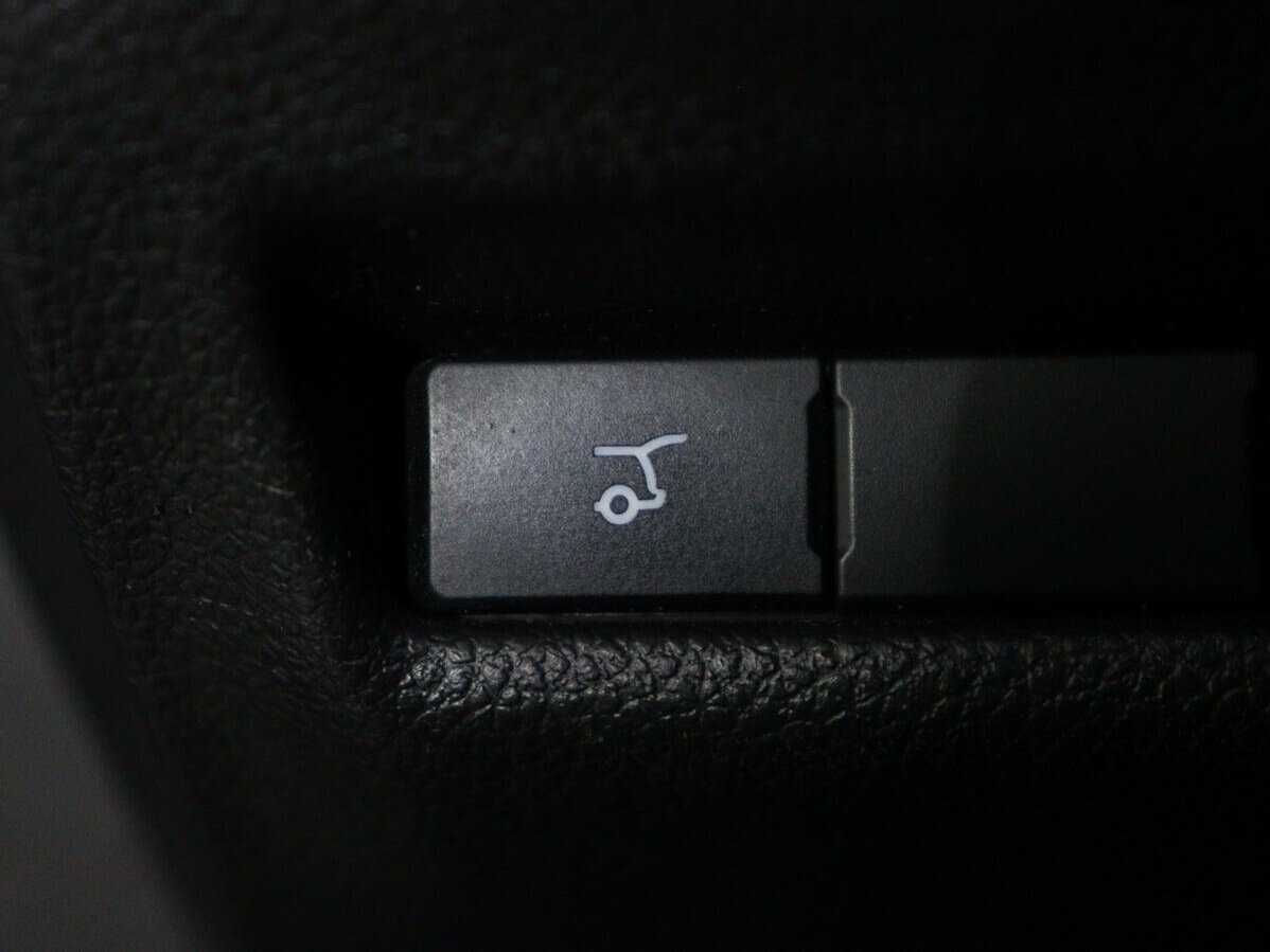 Купить Ford Explorer с пробегом. Фото: #15