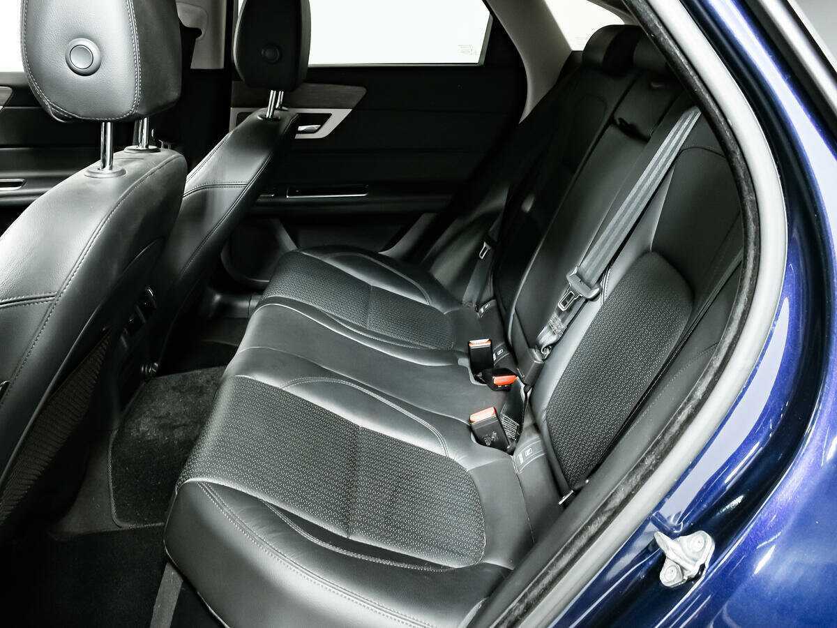 Купить Jaguar XF с пробегом. Фото: #11
