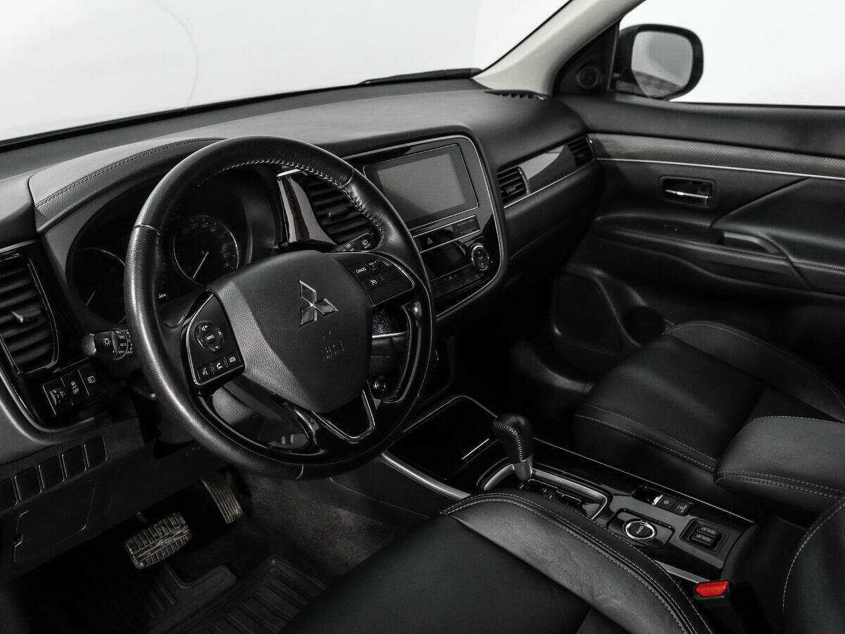Купить Mitsubishi Outlander с пробегом. Фото: #6