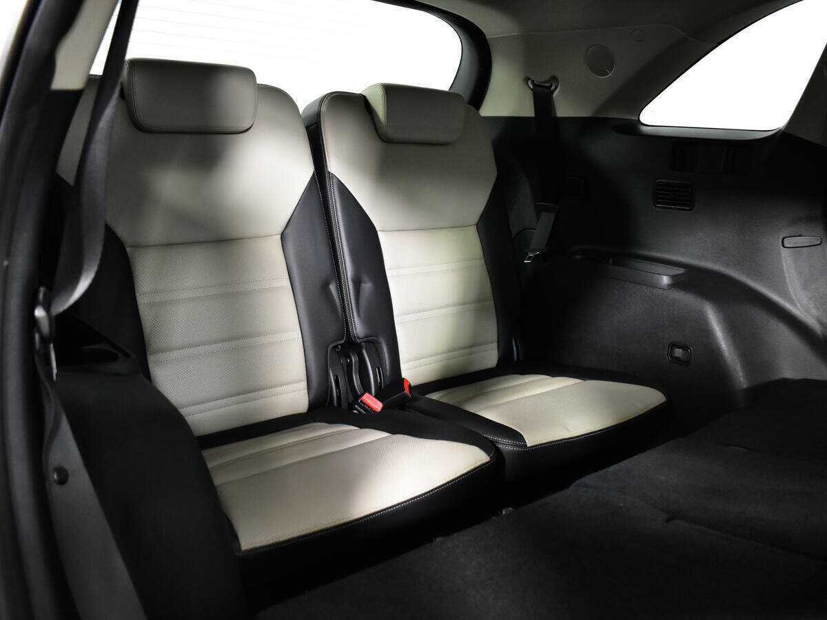 Купить Kia Sorento с пробегом. Фото: #10
