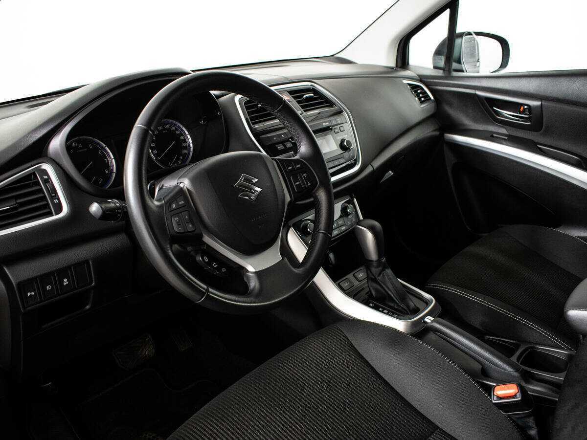 Купить Suzuki SX4 с пробегом. Фото: #12