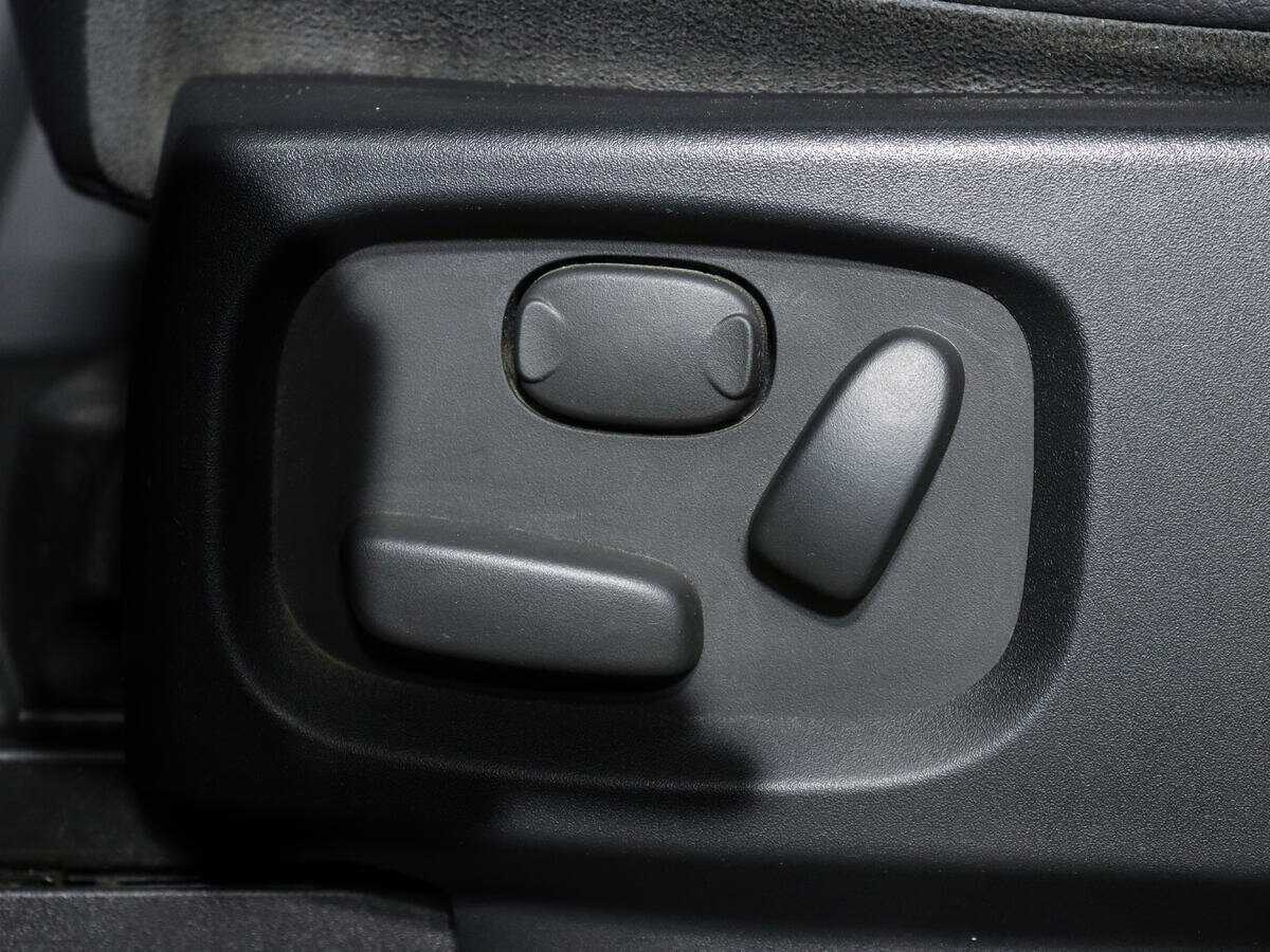 Купить Land Rover Discovery с пробегом. Фото: #17