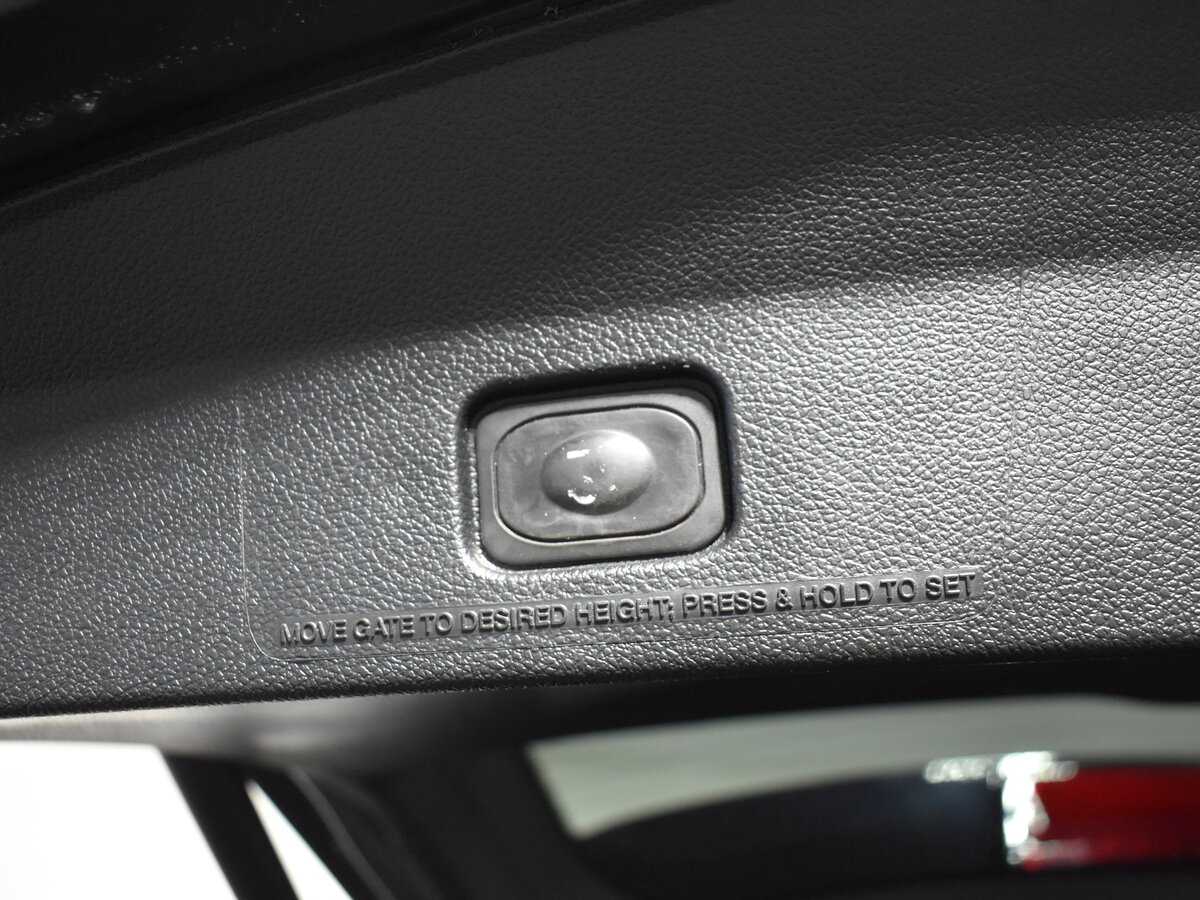 Купить Ford Explorer с пробегом. Фото: #8