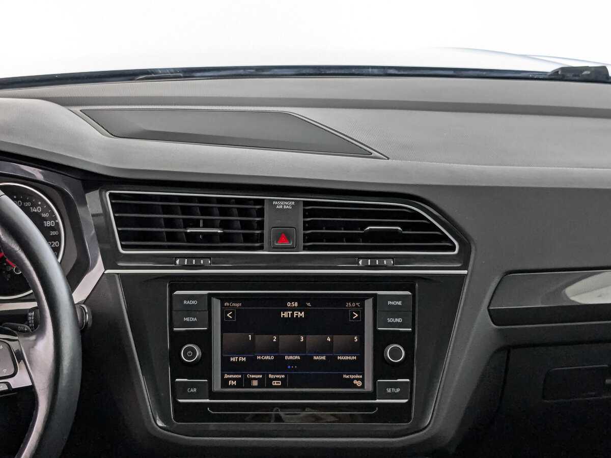 Купить Volkswagen Tiguan с пробегом. Фото: #12