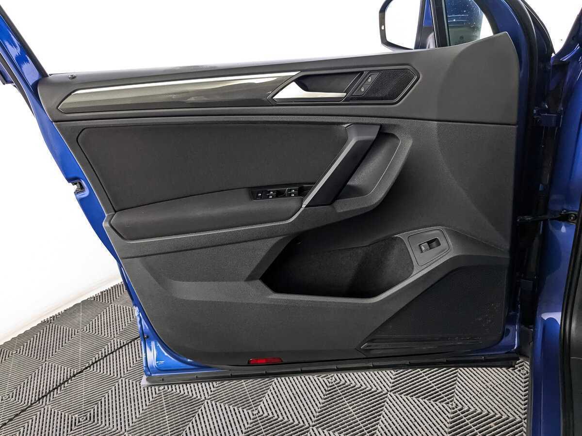 Купить Volkswagen Tiguan с пробегом. Фото: #14
