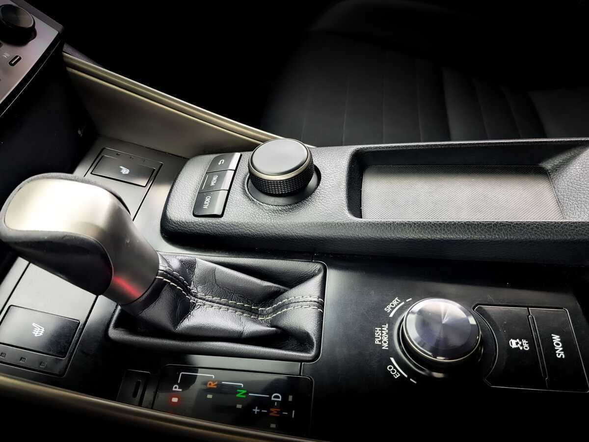 Купить Lexus IS с пробегом. Фото: #21