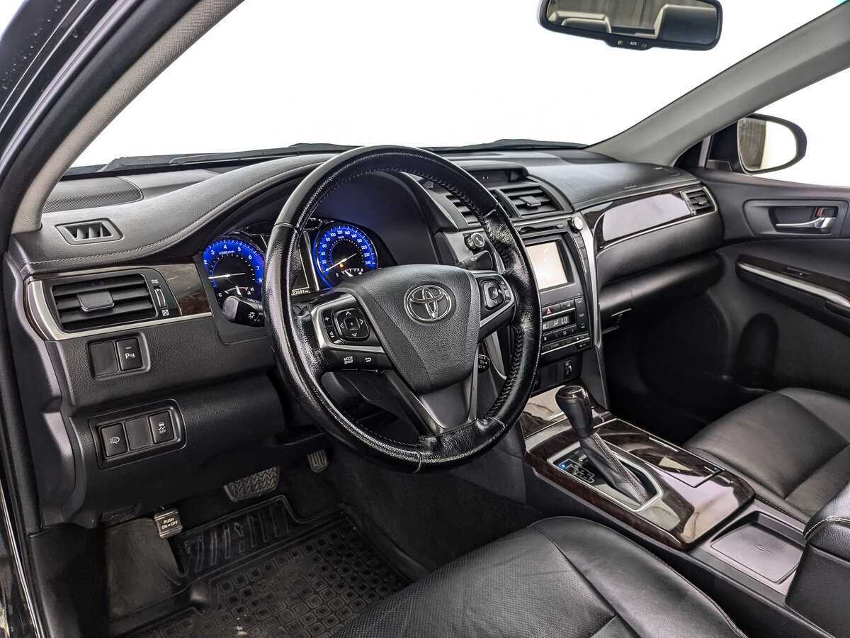 Купить Toyota Camry с пробегом. Фото: #10