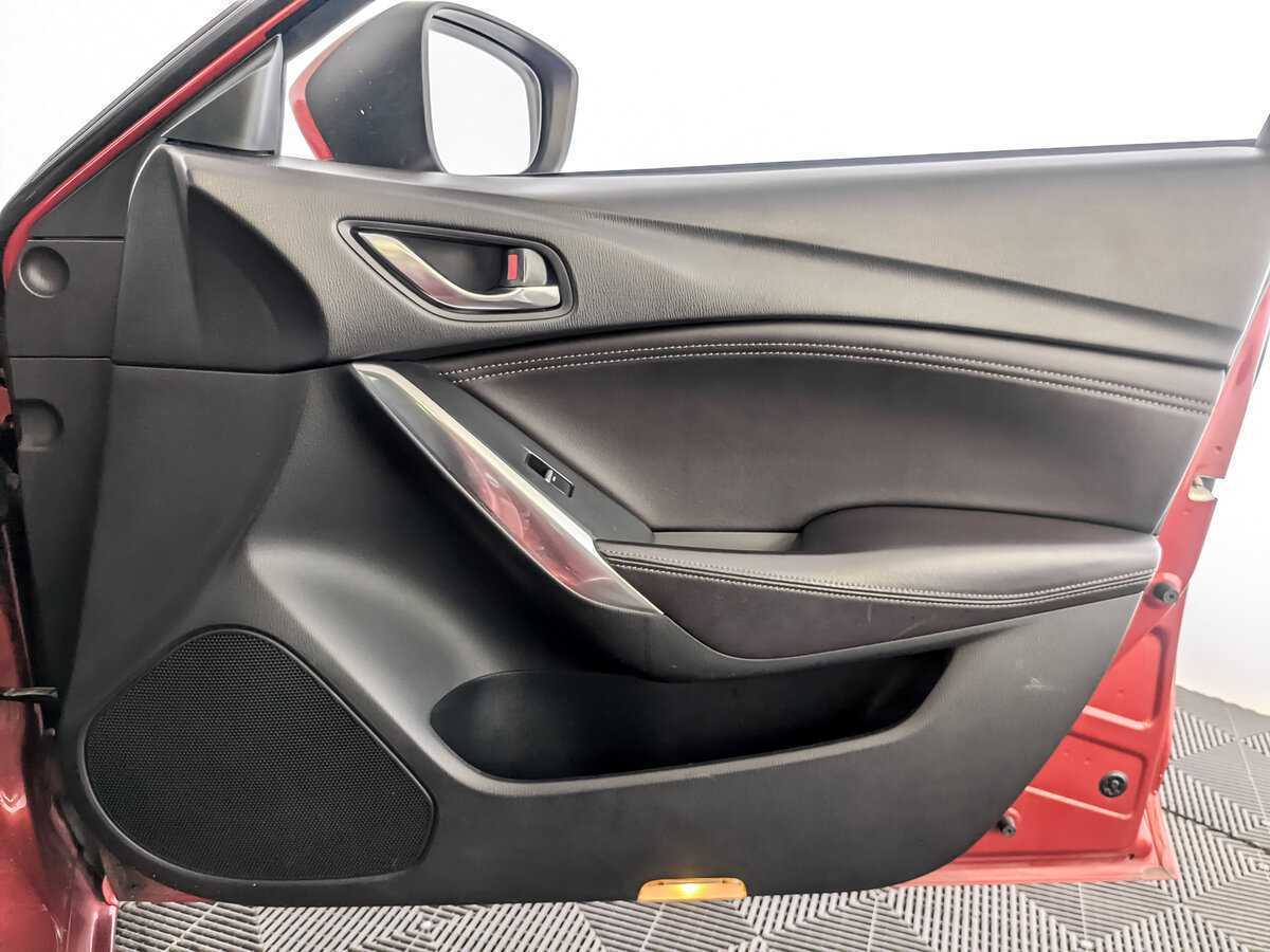 Купить Mazda 6 с пробегом. Фото: #19