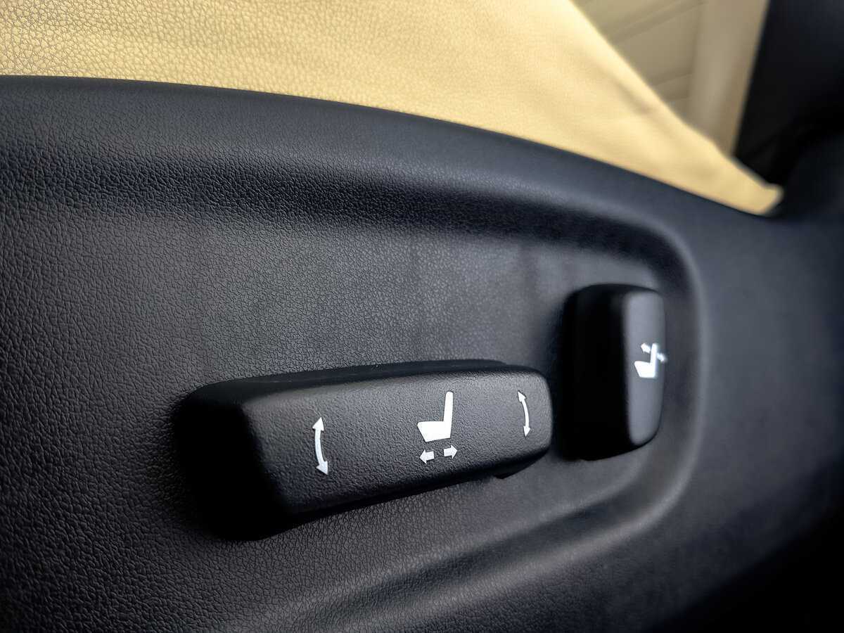 Купить Lexus NX с пробегом. Фото: #21